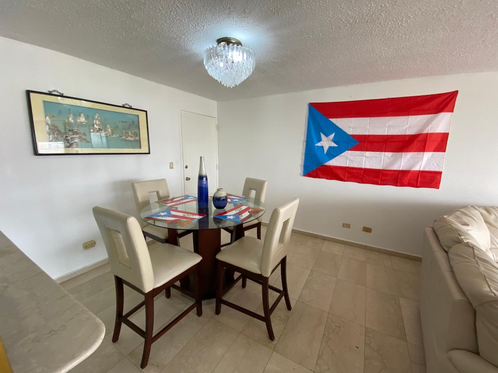 Downtown Isla Beachfront With Pool And Parking Apartment San Juan