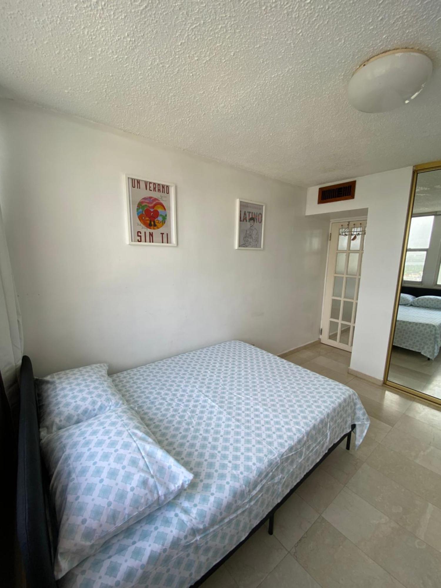 Downtown Isla Beachfront With Pool And Parking *